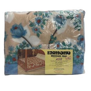 Esmond Blossom Time Fiberwoven Screenprint Polyester Floral Blanket‎ 72 x 90